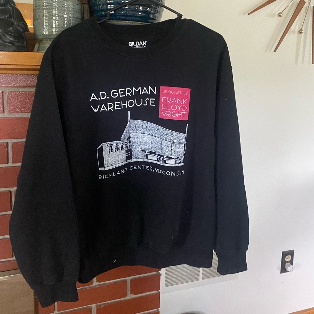 Frank Lloyd Wright Gildan Black Crewneck